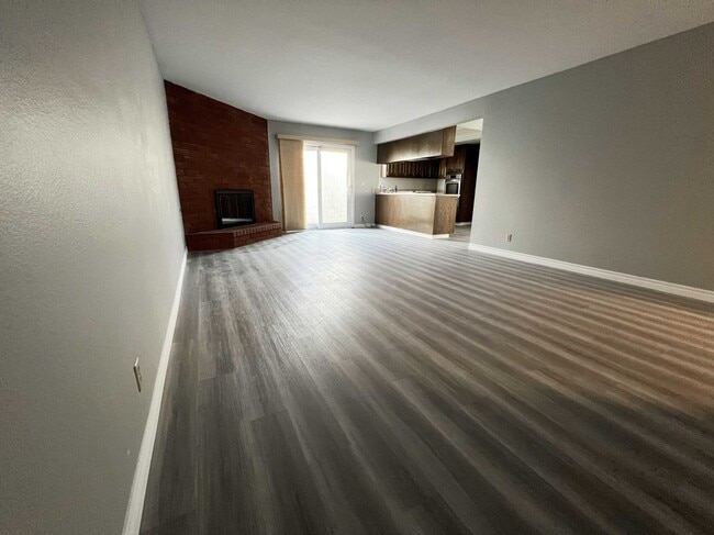 Photo - 20433 Pacific Dr