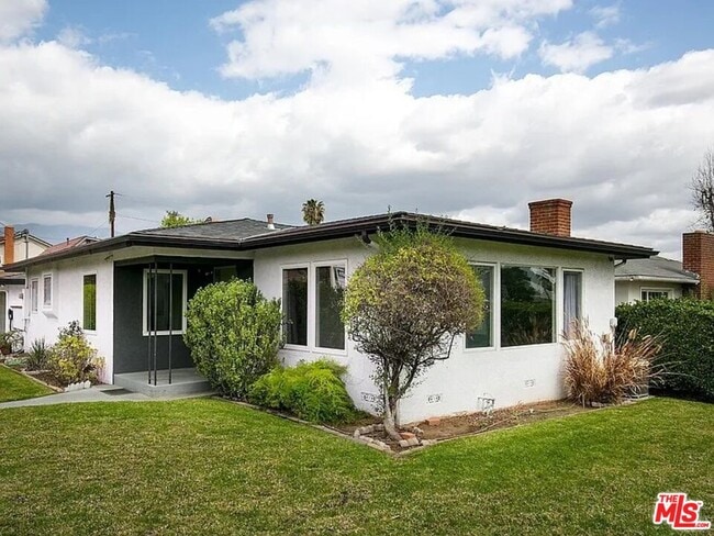 Building Photo - 6302 N San Gabriel Blvd Rental