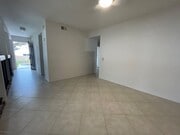 Photo - 2506 Levante St