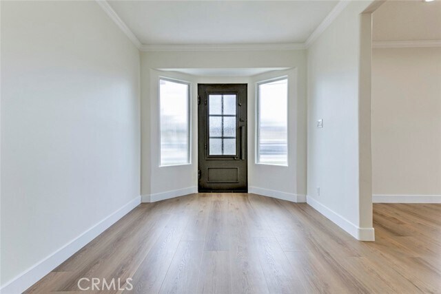 Photo - 6622 Varna Ave