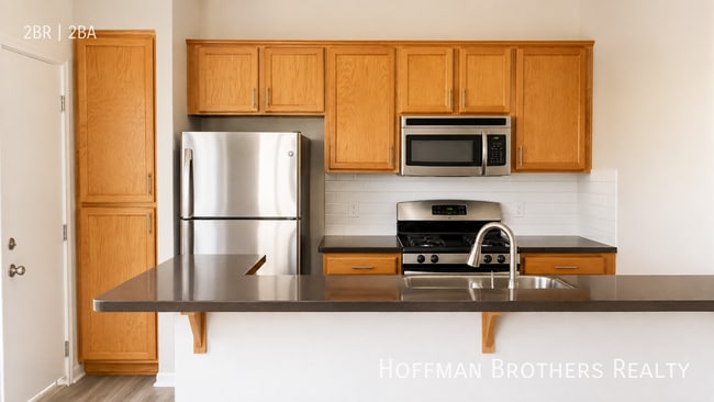 Photo - 251 Robinson St Unit 104