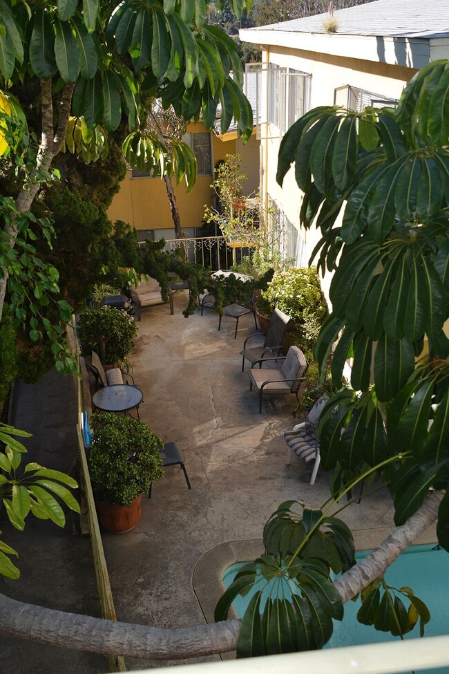 Green Common Area and Pool. - 850 Haverford Ave Unit #06