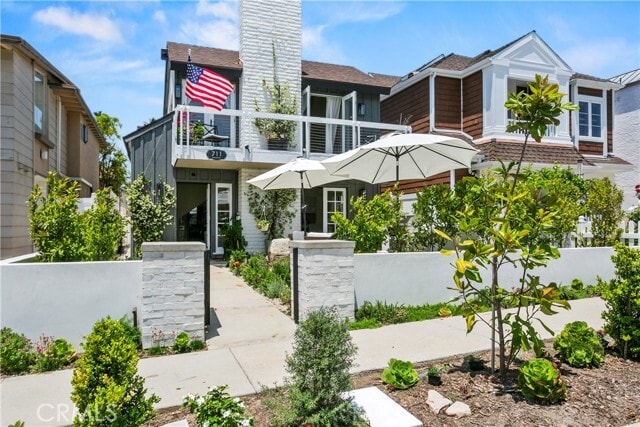 Photo - 711 Heliotrope Ave Condo