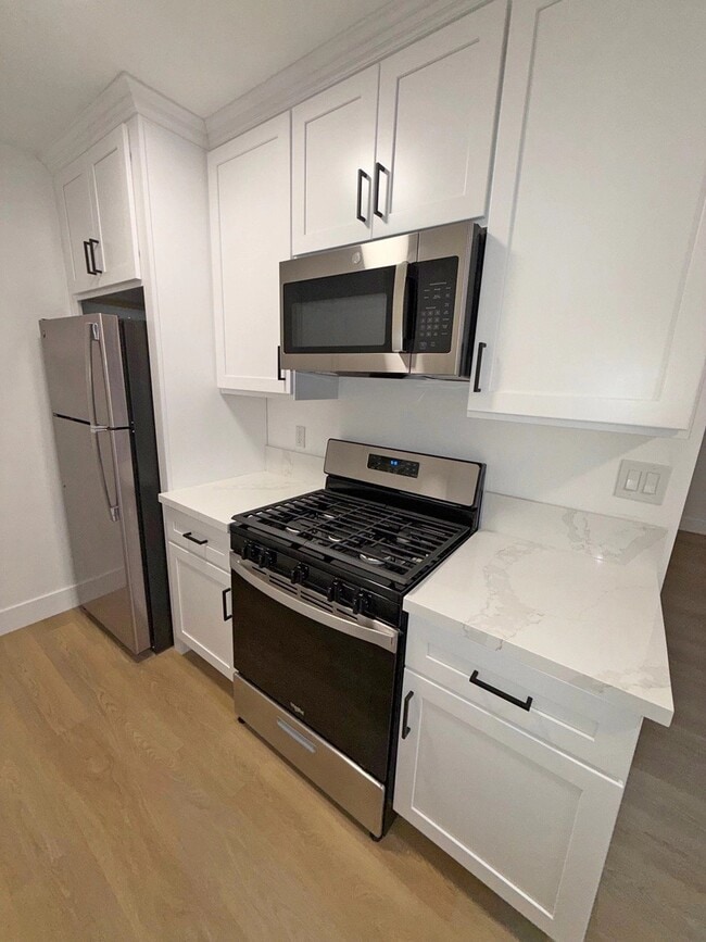 Photo - 3685 Mentone Ave Unit 4