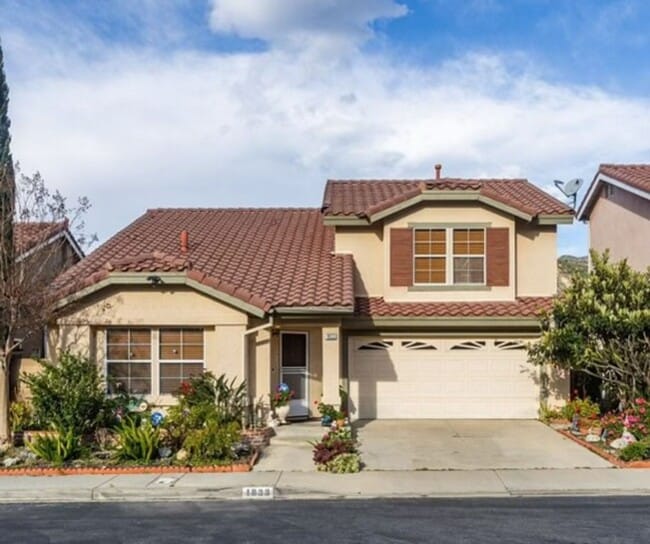 Photo - 1833 Mirador Dr