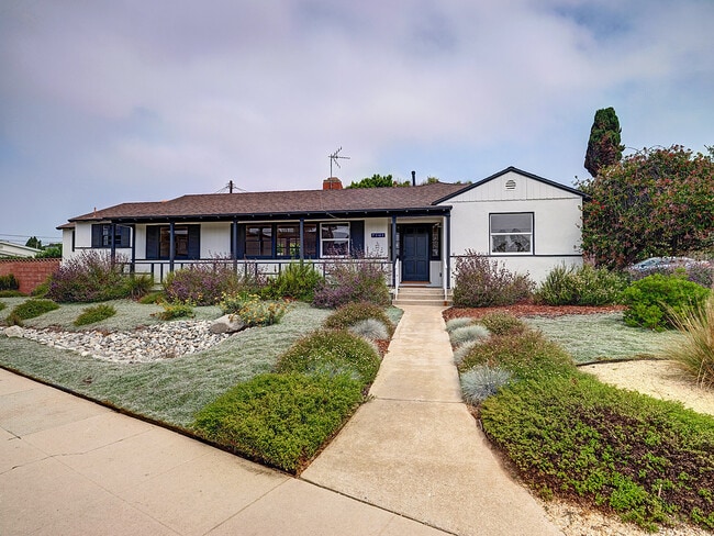 Photo - 7101 W 85th St House