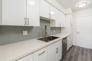 1BR, 1BA - 864SF - Kitchen - Mila Sherman Oaks