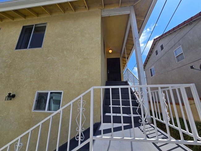 Photo - 524 W Greenwood Ave Apartment Unit 2