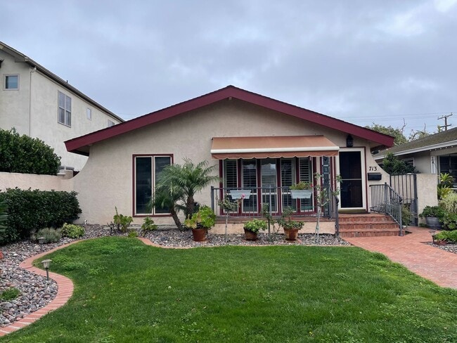 Building Photo - 2 Bed, Plus Bonus Room, 2 Bath Coronado Cottage Available for Long Term Lease! Utilities Included!