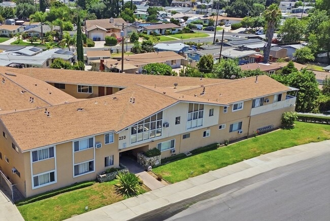 Building Photo - 230 S Bandy Ave Unit #17