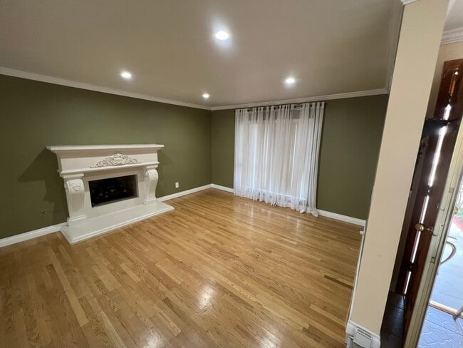 Photo - 19926 Cantara St