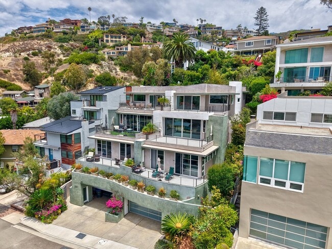 Photo - 3 Bed 3 Bath Ocean View, Penthouse "Mark Singer" Residence in Downtown Laguna Beach