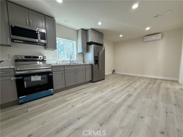 Photo - 7698 Lime Ave