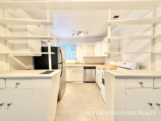 Photo - 11950 Laurelwood Dr Unit 1