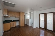 Photo - 627 N Niagara St Apartment