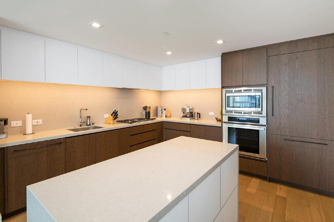 Photo - "Stunning 2-Bed, 2-Bath Urban Retreat with 1161 Sq Ft of Comfort in Downtown San Diego!" Unit 2606