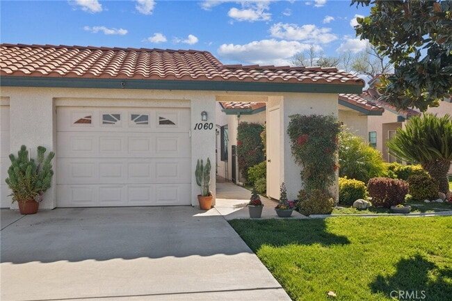 Photo - 55+ Age restricted community - This spacious 2-bedroom, 2-bathroom Home is located in the desirab...