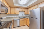 3BR, 2BA - 1,100SF - Kitchen - Citrus Court Apartments