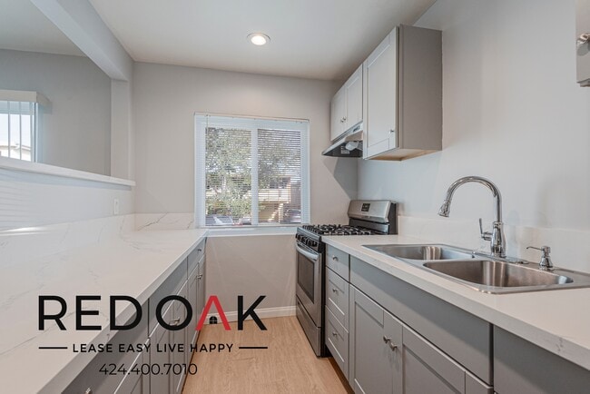 Photo - 825 Westbourne Dr Unit 5