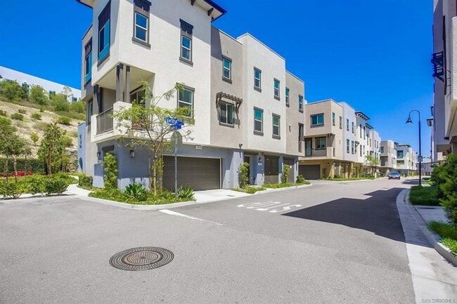 Modern 3-Bedroom, 3-Bath in Prime North Co... - Modern 3-Bedroom, 3-Bath in Prime North Co...