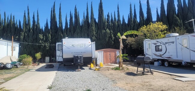 Building Photo - 218 W Carson St