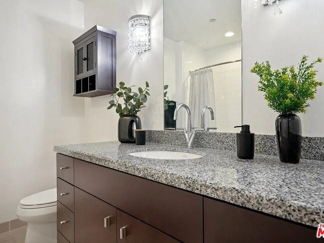 Photo - 1100 Wilshire Blvd Unit 2709