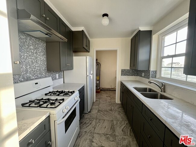 Photo - 5913 Overhill Dr Unit #4