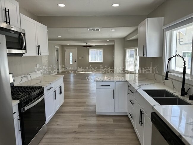 Photo - 1519 W 22nd Pl