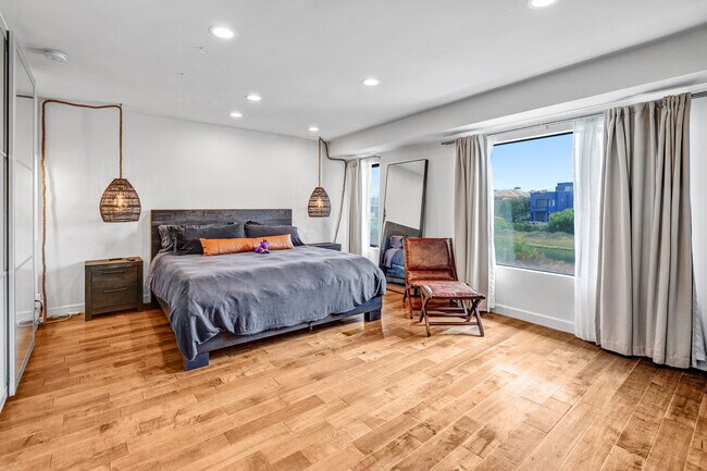 Photo - 4105 Pacific Ave Unit 1