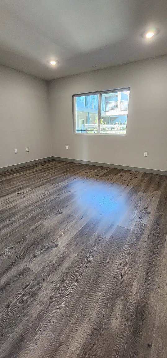 Photo - 7040 Woodman Ave Unit 204