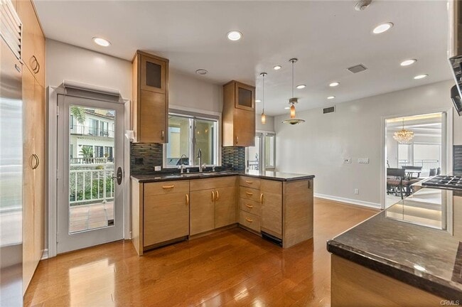 Photo - 1800 E Ocean Blvd