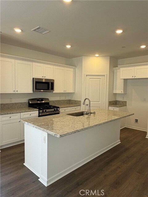 Photo - 32879 Manhattan Ave