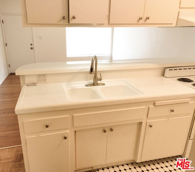 Photo - 3376 Descanso Dr Unit 6