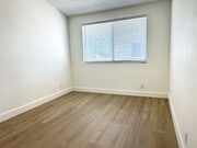 Photo - 717 W Provential Dr Apartment