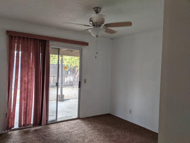 MASTER BEDROOM - 2133 Casita Ct