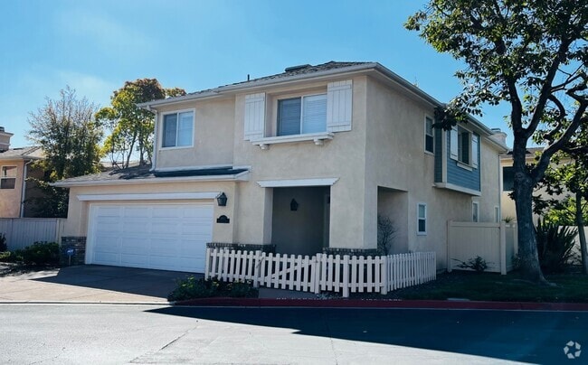 Building Photo - 9663 Stonecrest Blvd Rental