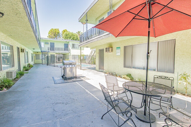 Photo - Cohasset Apartments