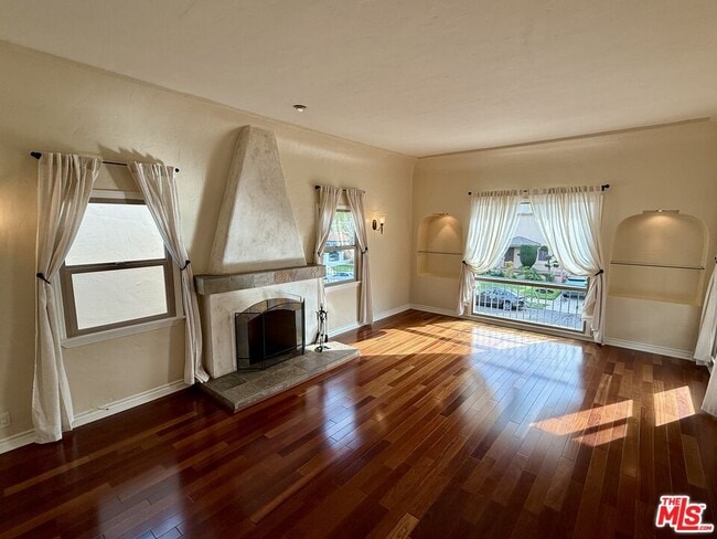 Photo - 1227 Ridgeley Dr Unit (Upper)