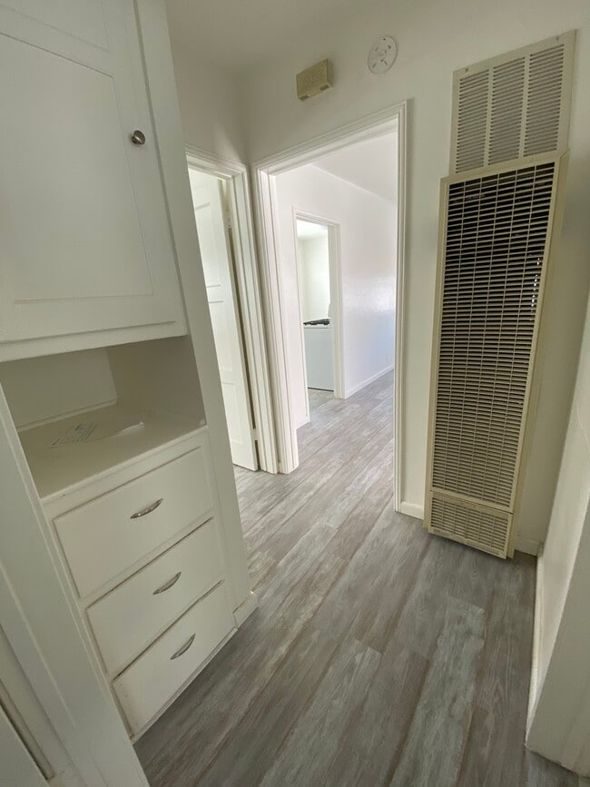 Hallway - 152 Ximeno Ave Unit C
