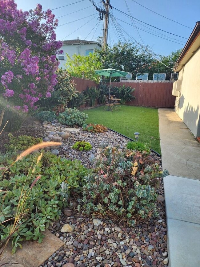 Building Photo - Charming 1 Bedroom in Kensington Rental