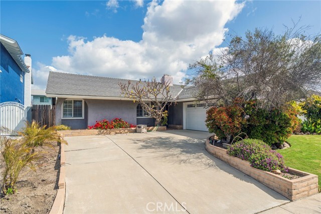 Photo - 7041 Heil Ave House