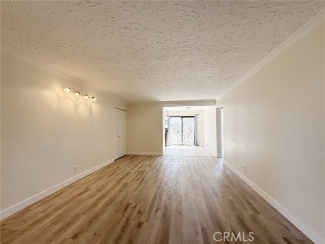 Photo - 231 Springview