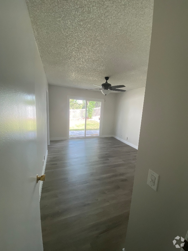 Building Photo - 266 N Rock River Dr Rental