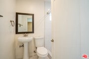 Photo - 608 1/2 N Gramercy Pl