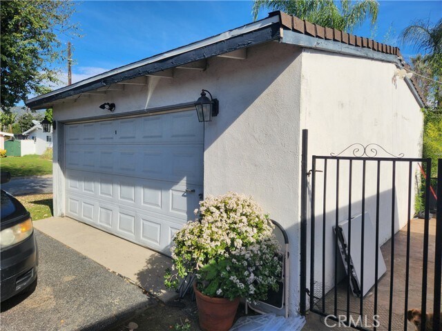 Photo - 610 Helensburg St