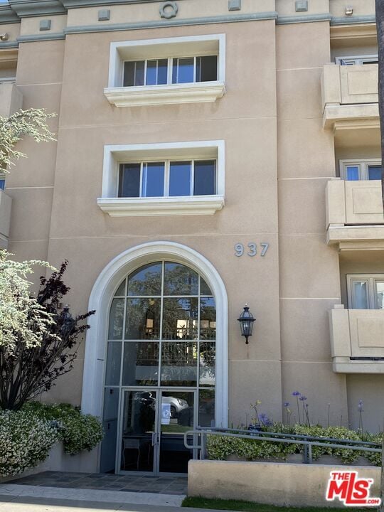 Building Photo - 937 12th St Unit 101