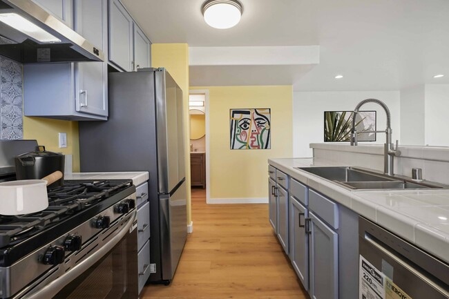 Photo - 3 Bedroom 2 Bath Apartment Unit C