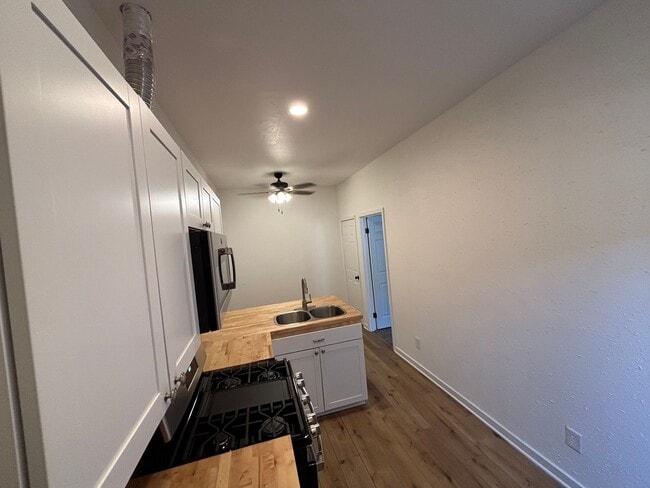 Photo - 13141 High Crest Rd Unit B