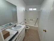 Photo - 118 W Boone St