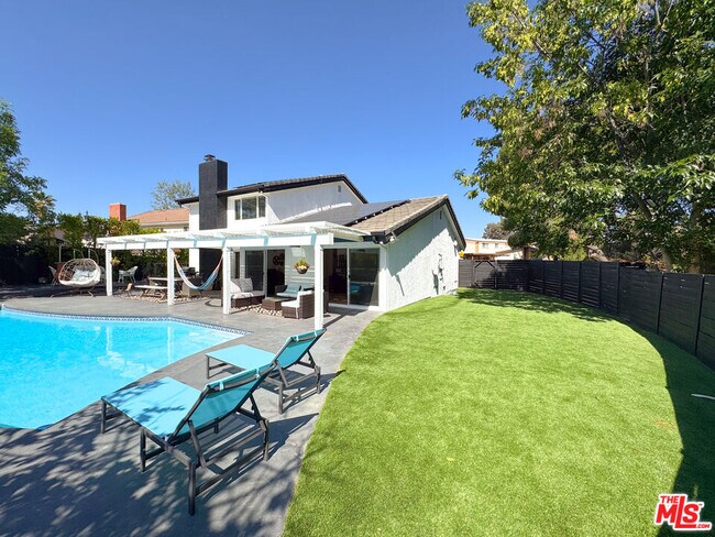 Photo - 4327 Cezanne Ave